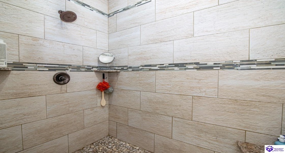 Stonemill Court, Elizabethtown, Kentucky 42701, ,3 BathroomsBathrooms,For Sale,Stonemill Court,HK24004562