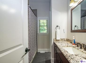 Stonemill Court, Elizabethtown, Kentucky 42701, ,3 BathroomsBathrooms,For Sale,Stonemill Court,HK24004562