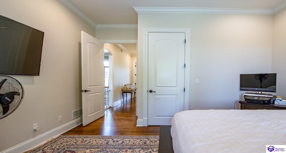 Stonemill Court, Elizabethtown, Kentucky 42701, ,3 BathroomsBathrooms,For Sale,Stonemill Court,HK24004562