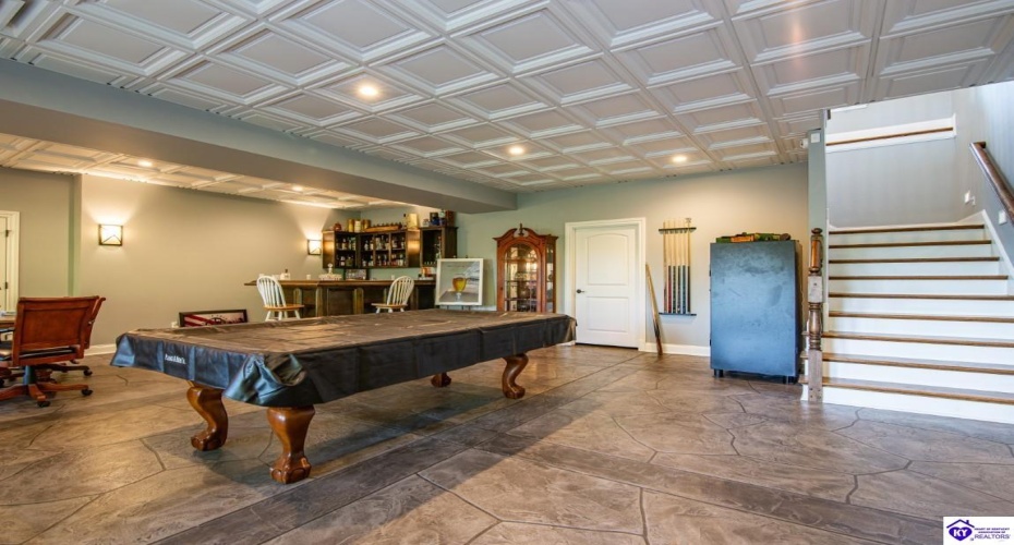 Stonemill Court, Elizabethtown, Kentucky 42701, ,3 BathroomsBathrooms,For Sale,Stonemill Court,HK24004562