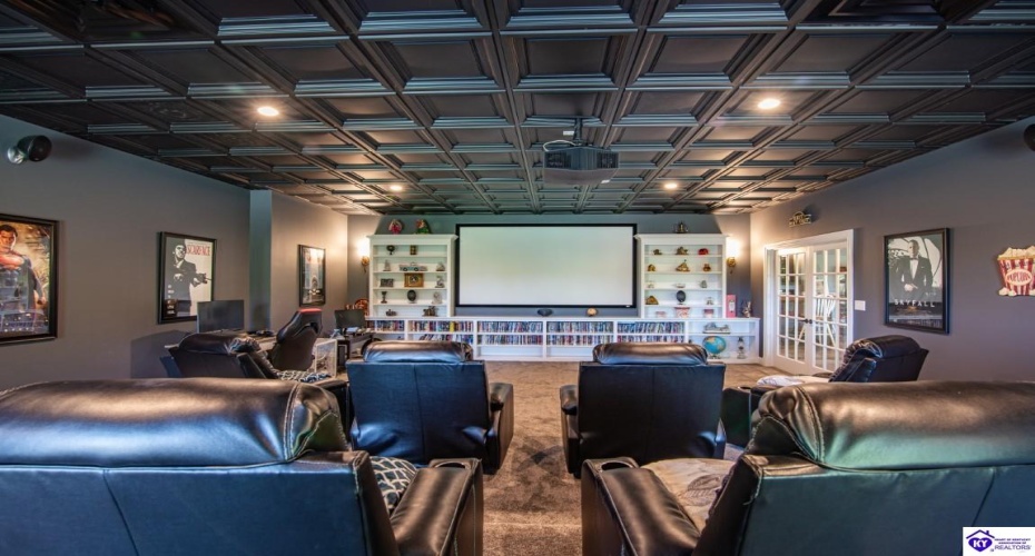 Stonemill Court, Elizabethtown, Kentucky 42701, ,3 BathroomsBathrooms,For Sale,Stonemill Court,HK24004562