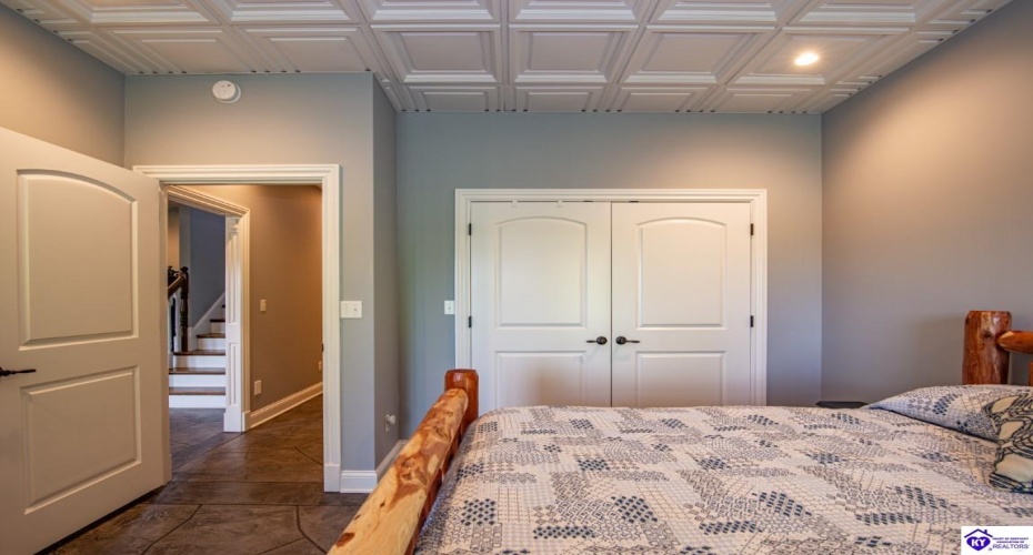 Stonemill Court, Elizabethtown, Kentucky 42701, ,3 BathroomsBathrooms,For Sale,Stonemill Court,HK24004562