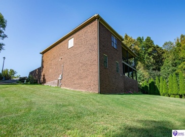 Stonemill Court, Elizabethtown, Kentucky 42701, ,3 BathroomsBathrooms,For Sale,Stonemill Court,HK24004562