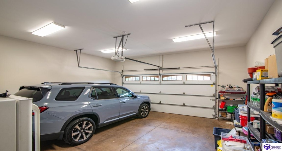 Stonemill Court, Elizabethtown, Kentucky 42701, ,3 BathroomsBathrooms,For Sale,Stonemill Court,HK24004562