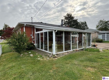 Jenny Lane, Louisville, Kentucky 40219, ,2 BathroomsBathrooms,For Sale,Jenny Lane,HK24004576