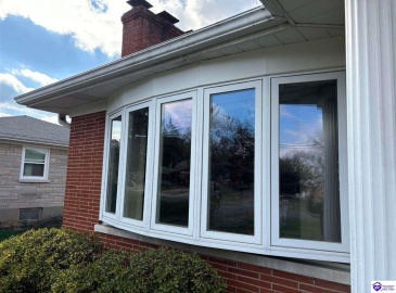 Jenny Lane, Louisville, Kentucky 40219, ,2 BathroomsBathrooms,For Sale,Jenny Lane,HK24004576