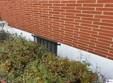 Jenny Lane, Louisville, Kentucky 40219, ,2 BathroomsBathrooms,For Sale,Jenny Lane,HK24004576