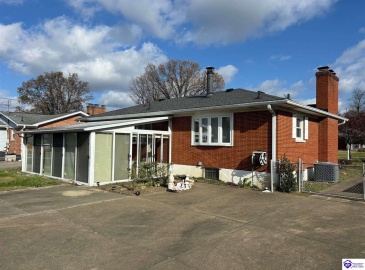 Jenny Lane, Louisville, Kentucky 40219, ,2 BathroomsBathrooms,For Sale,Jenny Lane,HK24004576