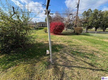 Jenny Lane, Louisville, Kentucky 40219, ,2 BathroomsBathrooms,For Sale,Jenny Lane,HK24004576