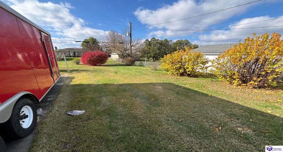 Jenny Lane, Louisville, Kentucky 40219, ,2 BathroomsBathrooms,For Sale,Jenny Lane,HK24004576