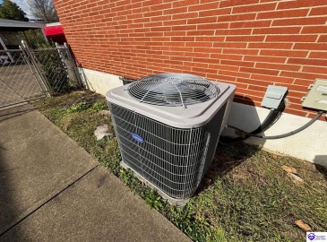 Jenny Lane, Louisville, Kentucky 40219, ,2 BathroomsBathrooms,For Sale,Jenny Lane,HK24004576