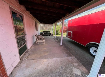 Jenny Lane, Louisville, Kentucky 40219, ,2 BathroomsBathrooms,For Sale,Jenny Lane,HK24004576