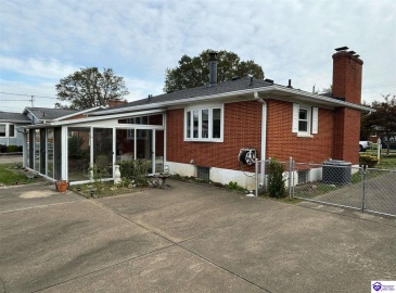 Jenny Lane, Louisville, Kentucky 40219, ,2 BathroomsBathrooms,For Sale,Jenny Lane,HK24004576