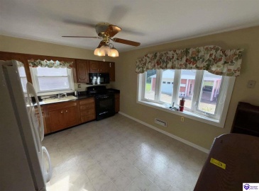 Jenny Lane, Louisville, Kentucky 40219, ,2 BathroomsBathrooms,For Sale,Jenny Lane,HK24004576