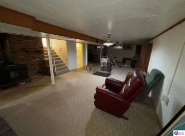 Jenny Lane, Louisville, Kentucky 40219, ,2 BathroomsBathrooms,For Sale,Jenny Lane,HK24004576