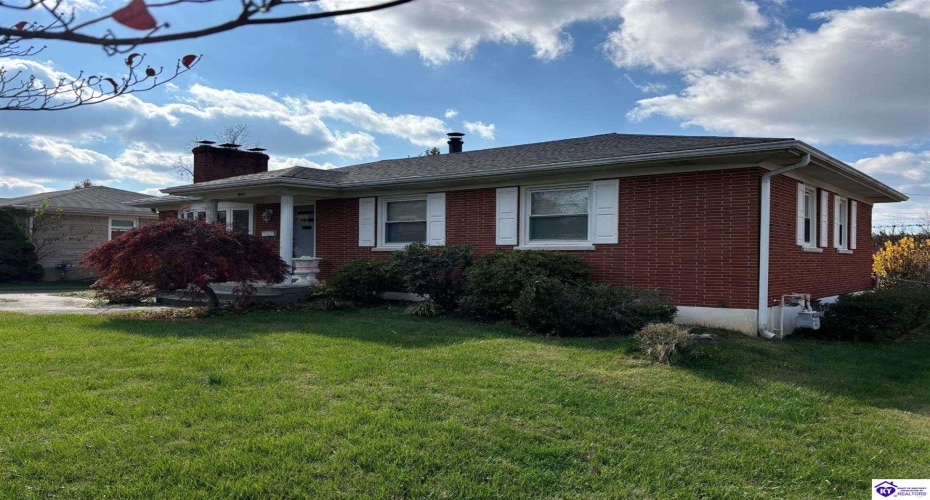 Jenny Lane, Louisville, Kentucky 40219, ,2 BathroomsBathrooms,For Sale,Jenny Lane,HK24004576