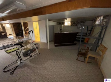 Jenny Lane, Louisville, Kentucky 40219, ,2 BathroomsBathrooms,For Sale,Jenny Lane,HK24004576