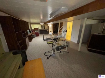 Jenny Lane, Louisville, Kentucky 40219, ,2 BathroomsBathrooms,For Sale,Jenny Lane,HK24004576