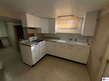 Jenny Lane, Louisville, Kentucky 40219, ,2 BathroomsBathrooms,For Sale,Jenny Lane,HK24004576