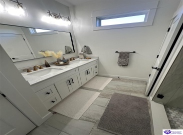 High Peak Place, Elizabethtown, Kentucky 42701, ,3 BathroomsBathrooms,For Sale,High Peak Place,HK24004579