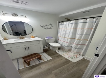 High Peak Place, Elizabethtown, Kentucky 42701, ,3 BathroomsBathrooms,For Sale,High Peak Place,HK24004579