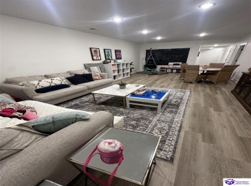 High Peak Place, Elizabethtown, Kentucky 42701, ,3 BathroomsBathrooms,For Sale,High Peak Place,HK24004579