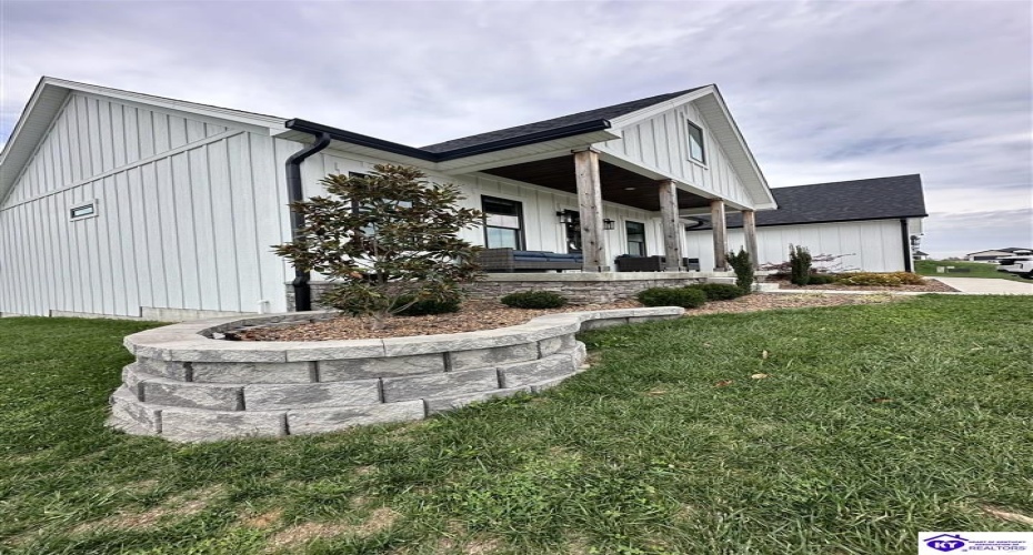 High Peak Place, Elizabethtown, Kentucky 42701, ,3 BathroomsBathrooms,For Sale,High Peak Place,HK24004579