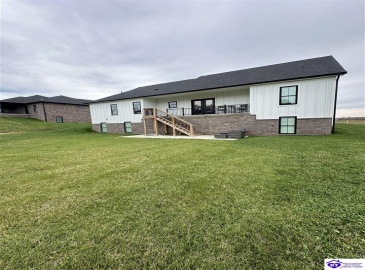 High Peak Place, Elizabethtown, Kentucky 42701, ,3 BathroomsBathrooms,For Sale,High Peak Place,HK24004579