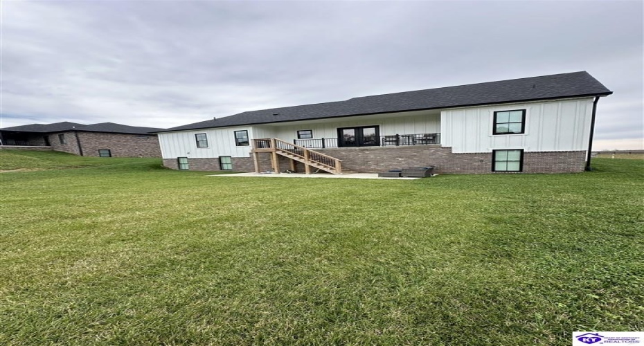 High Peak Place, Elizabethtown, Kentucky 42701, ,3 BathroomsBathrooms,For Sale,High Peak Place,HK24004579