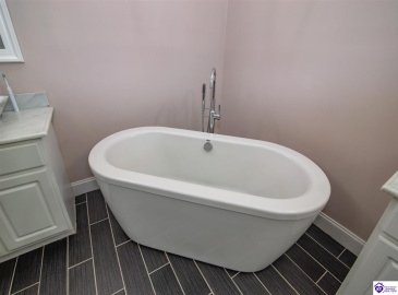 Four Seasons Drive, Coxs Creek, Kentucky 40013, ,3 BathroomsBathrooms,For Sale,Four Seasons Drive,HK24004580