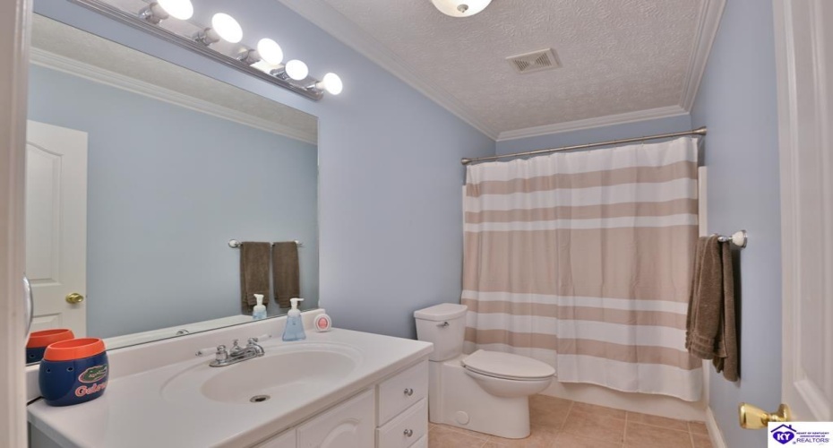 Four Seasons Drive, Coxs Creek, Kentucky 40013, ,3 BathroomsBathrooms,For Sale,Four Seasons Drive,HK24004580