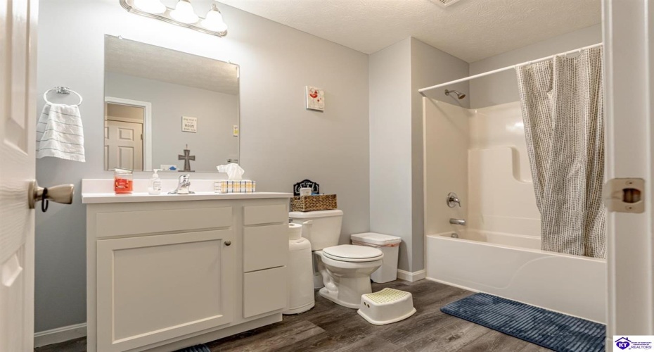 Guy Court, Guston, Kentucky 40142, ,4 BathroomsBathrooms,For Sale,Guy Court,HK24004581