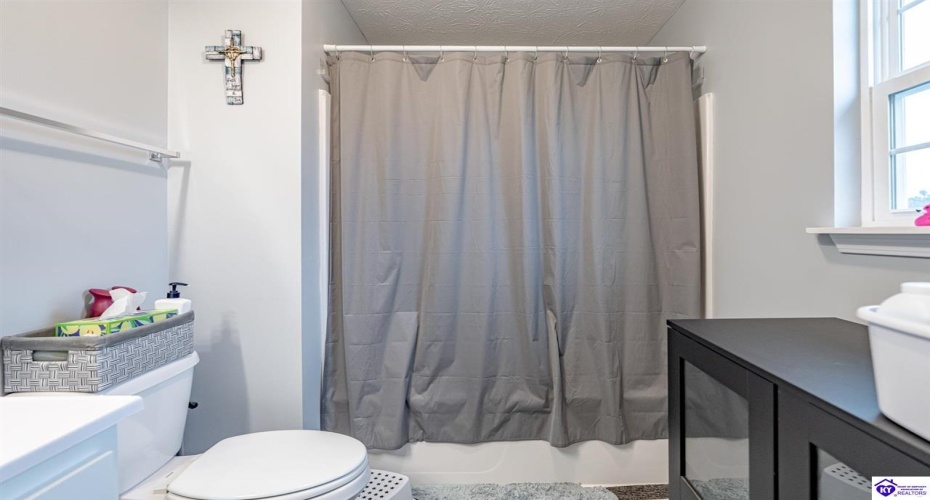 Guy Court, Guston, Kentucky 40142, ,4 BathroomsBathrooms,For Sale,Guy Court,HK24004581