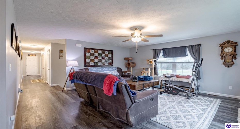 Guy Court, Guston, Kentucky 40142, ,4 BathroomsBathrooms,For Sale,Guy Court,HK24004581