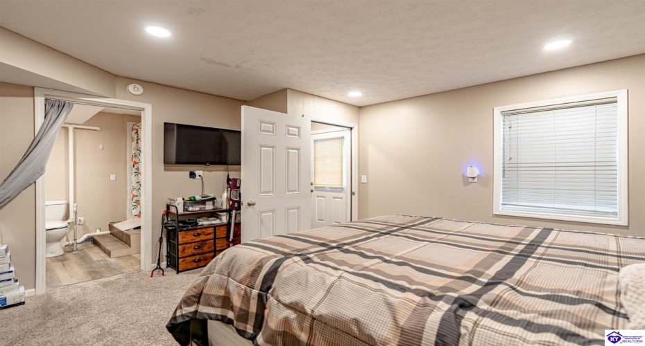 Guy Court, Guston, Kentucky 40142, ,4 BathroomsBathrooms,For Sale,Guy Court,HK24004581