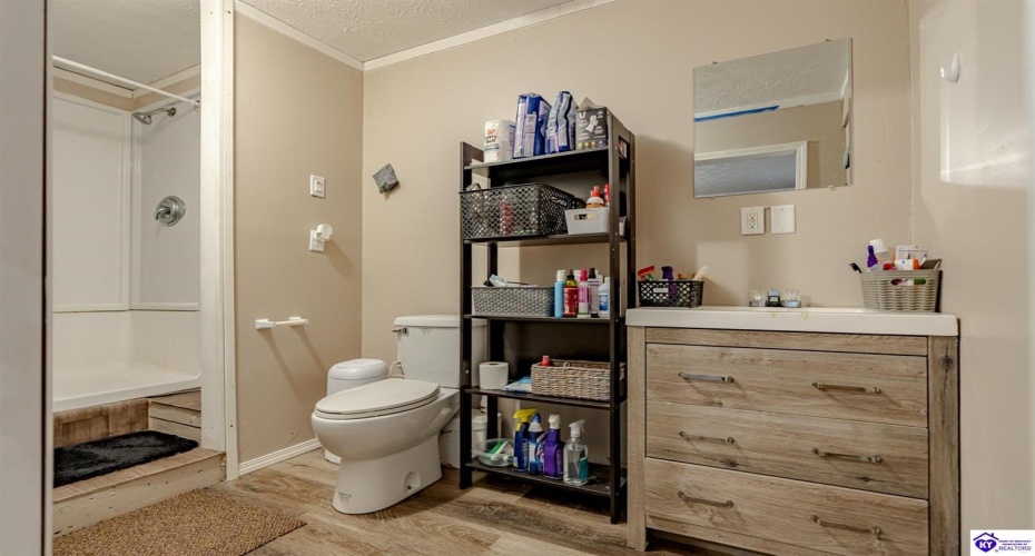 Guy Court, Guston, Kentucky 40142, ,4 BathroomsBathrooms,For Sale,Guy Court,HK24004581