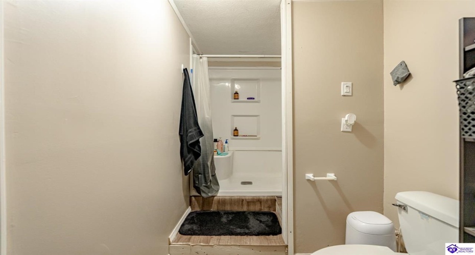 Guy Court, Guston, Kentucky 40142, ,4 BathroomsBathrooms,For Sale,Guy Court,HK24004581