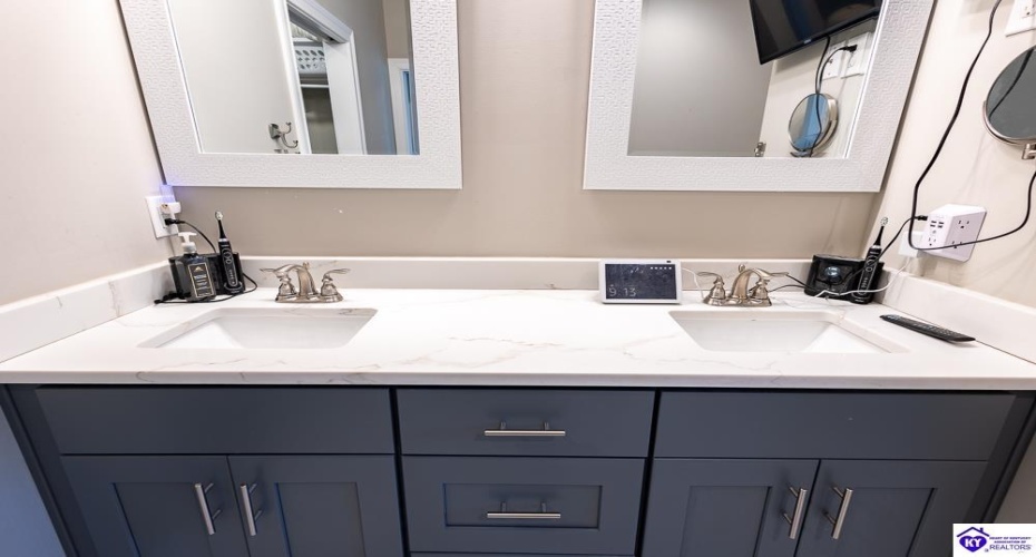 Allegheny Drive, Cecilia, Kentucky 42724, ,2 BathroomsBathrooms,For Sale,Allegheny Drive,HK24004582