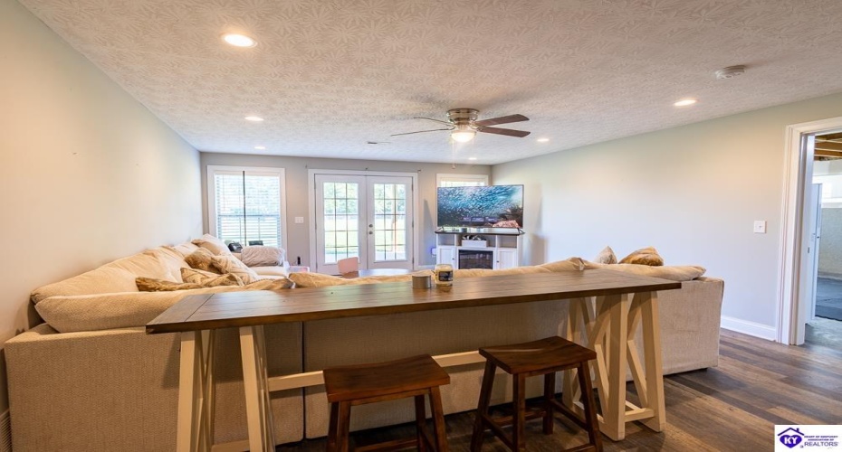 Allegheny Drive, Cecilia, Kentucky 42724, ,2 BathroomsBathrooms,For Sale,Allegheny Drive,HK24004582