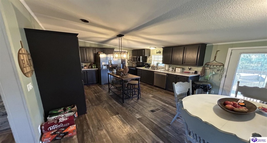 Diana Court, Brandenburg, Kentucky 40108, ,2 BathroomsBathrooms,For Sale,Diana Court,HK24004302