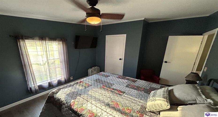 Diana Court, Brandenburg, Kentucky 40108, ,2 BathroomsBathrooms,For Sale,Diana Court,HK24004302