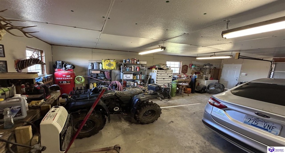 Diana Court, Brandenburg, Kentucky 40108, ,2 BathroomsBathrooms,For Sale,Diana Court,HK24004302