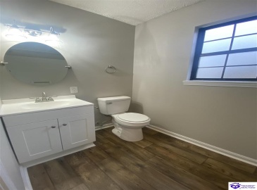 Kingswood Way, Radcliff, Kentucky 40160, ,2 BathroomsBathrooms,For Sale,Kingswood Way,HK24004586