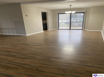 Kingswood Way, Radcliff, Kentucky 40160, ,2 BathroomsBathrooms,For Sale,Kingswood Way,HK24004586