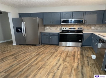 Kingswood Way, Radcliff, Kentucky 40160, ,2 BathroomsBathrooms,For Sale,Kingswood Way,HK24004586