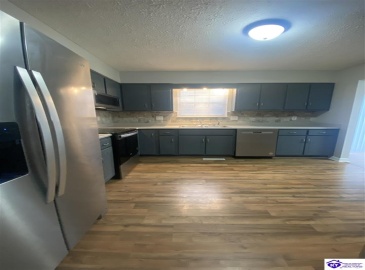 Kingswood Way, Radcliff, Kentucky 40160, ,2 BathroomsBathrooms,For Sale,Kingswood Way,HK24004586