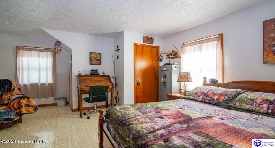 Clearview Drive, Munfordville, Kentucky 42765, ,2 BathroomsBathrooms,For Sale,Clearview Drive,HK24002749