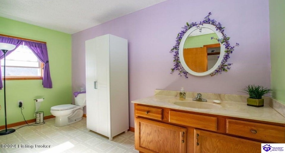 Clearview Drive, Munfordville, Kentucky 42765, ,2 BathroomsBathrooms,For Sale,Clearview Drive,HK24002749