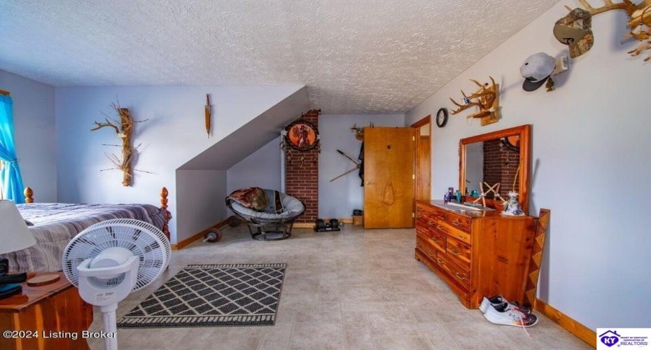 Clearview Drive, Munfordville, Kentucky 42765, ,2 BathroomsBathrooms,For Sale,Clearview Drive,HK24002749