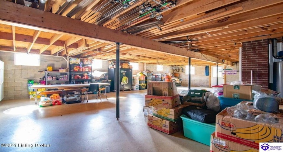 Clearview Drive, Munfordville, Kentucky 42765, ,2 BathroomsBathrooms,For Sale,Clearview Drive,HK24002749